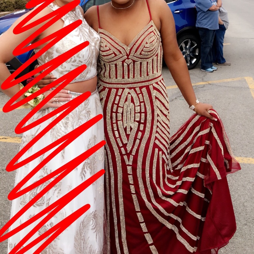 Maroon prom dress